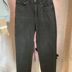 AE 90s fit black jeans!